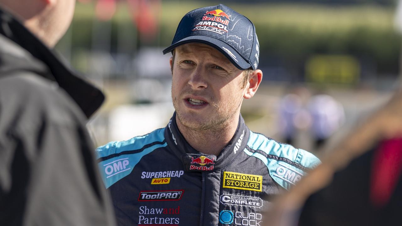 Supercars: ‘Elbows out’ for Symmons Plains showdown