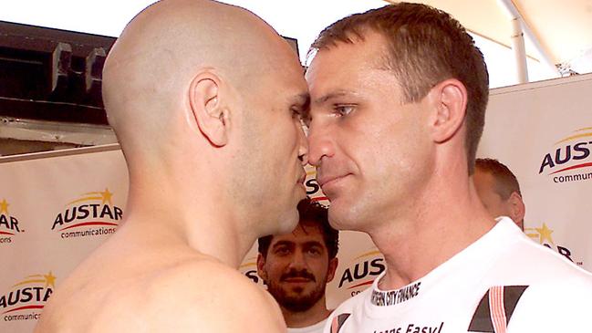 Ricky Thornberry squares up to Anthony Mundine in 2002.