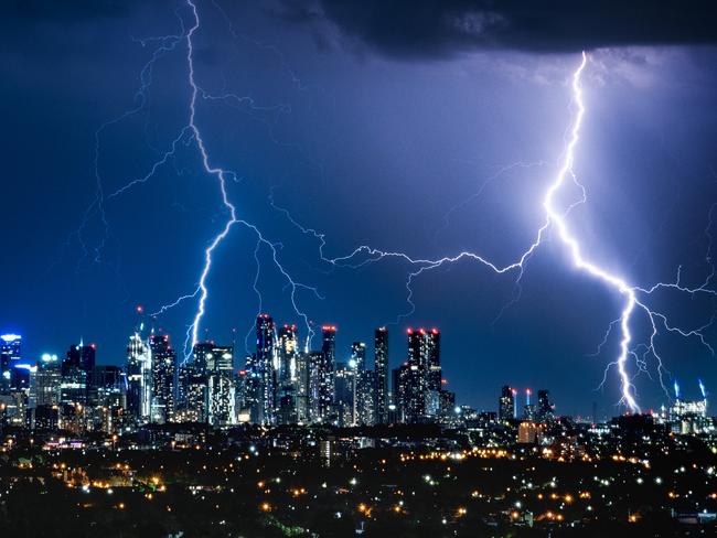 Lightning over Melbourne 2023 Picture: Tony Gough