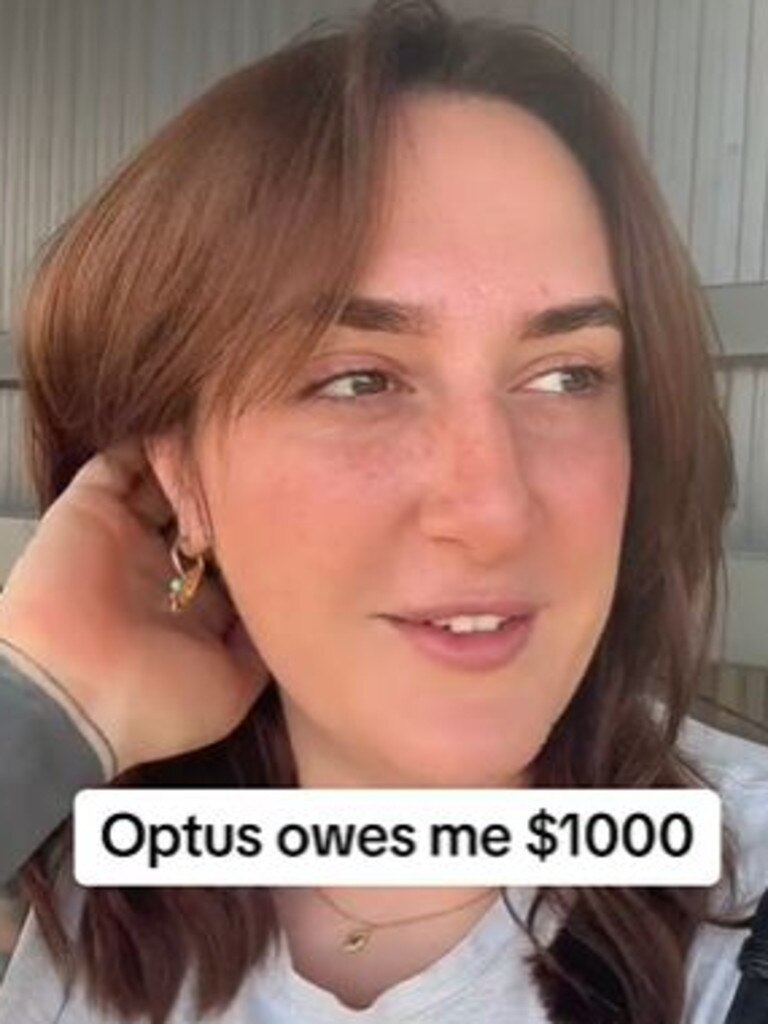 She says the telco owes her $1000. Picture: Badyogisociety/TikTok