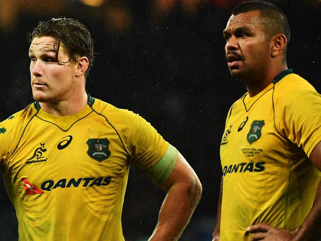 LONDON, ENGLAND - NOVEMBER 18:  Michael Hooper of Australia and Kurtley Beale look on during the Old Mutual Wealth Series match between England and Australia at Twickenham Stadium on November 18, 2017 in London, England.  (Photo by Dan Mullan/Getty Images)