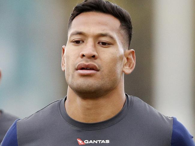 Wallabies player Israel Folau (right) is seen during a training session at the Holden Centre, in Melbourne, Tuesday, June 12, 2018.  (AAP Image/Daniel Pockett) NO ARCHIVING