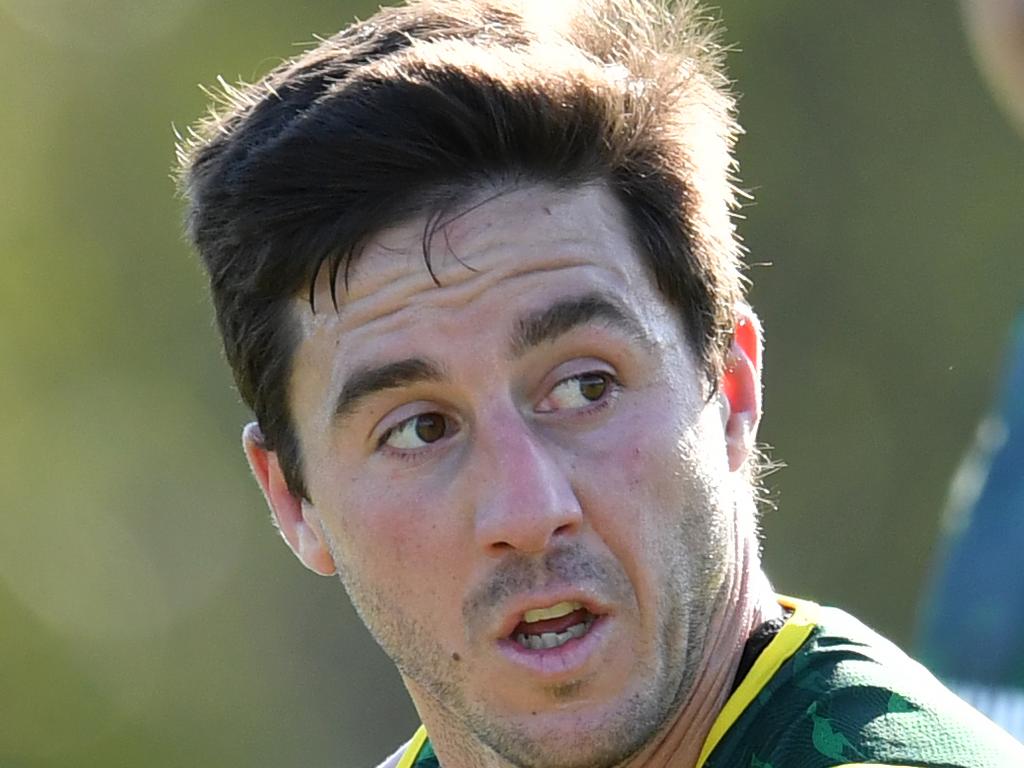 Ben Hunt is seen during training for the NRL's Prime Ministers XIII at Nudgee College in Brisbane, Wednesday, October 3, 2018. The Prime Ministers XIII will play against Papua New Guinea in Port Moresby on Saturday. (AAP Image/Darren England) NO ARCHIVING