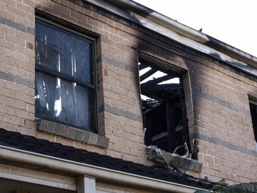 A fire broke out in a townhouse in Punchbowl on Saturday evening. Picture: NCA NewsWIRE/ Monique Harmer