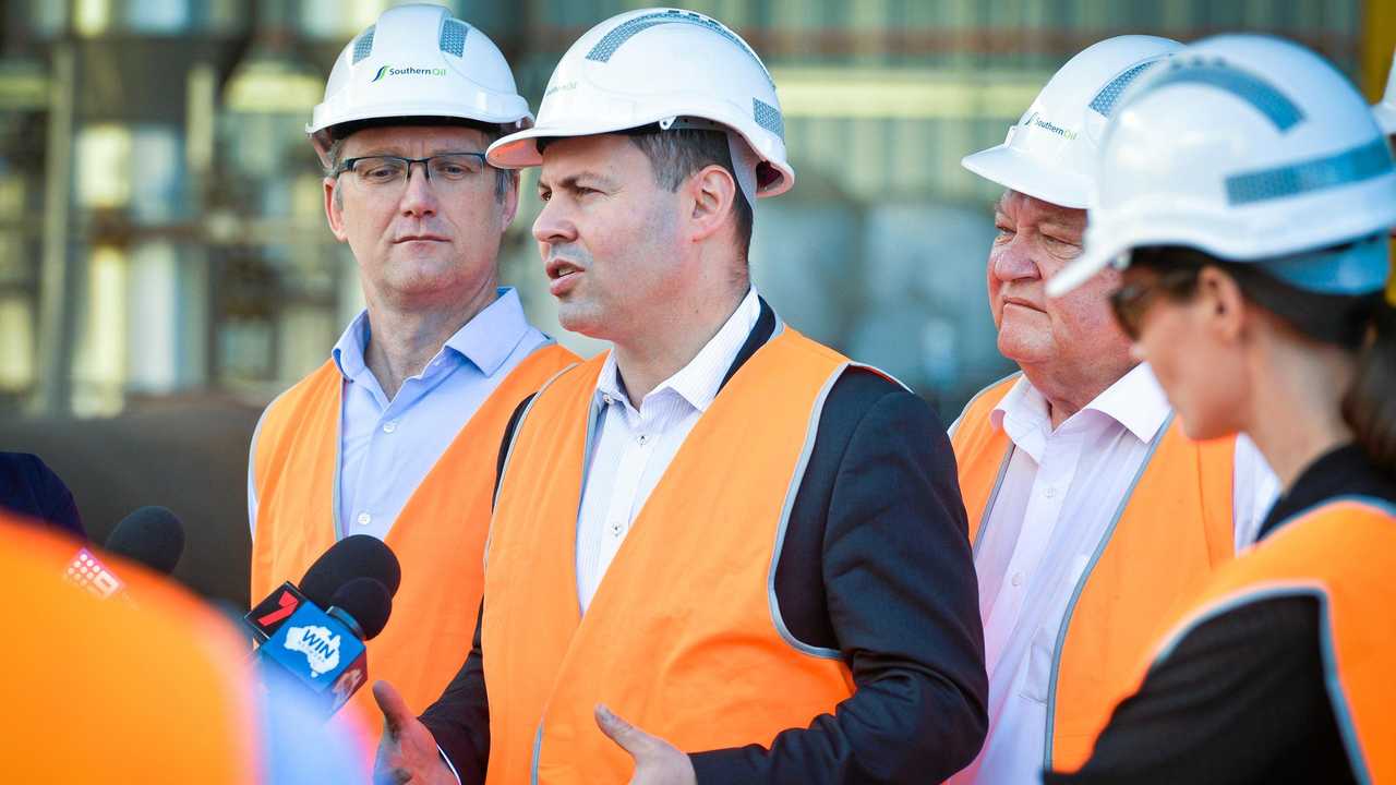 GAME CHANGING: Southern Oil managing director Tim Rose, Minister for the Environment and Energy Josh Frydenberg and Member for Flynn Ken O'Dowd at Yarwun's Northern Oil Refinery announcing $4 million worth of funding towards turning biosolids from wastewater treatment sewerage into renewable crude oil. Picture: Mike Richards GLA260718NOIL