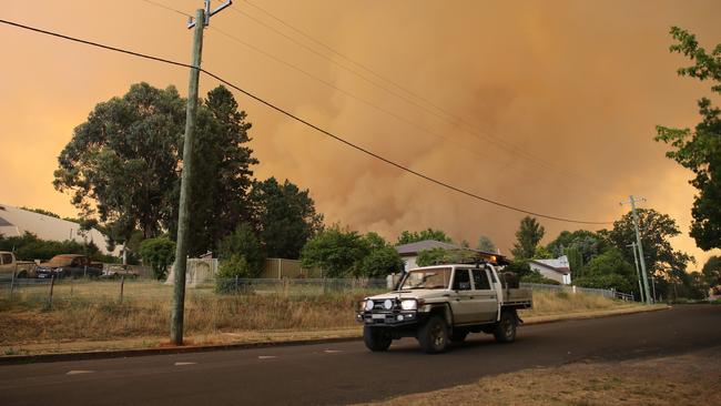 Residents were waiting for the bushfire to impact the town of Batlow. Picture Rohan Kelly