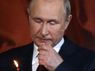 Vladimir Putin photo sparks health fears