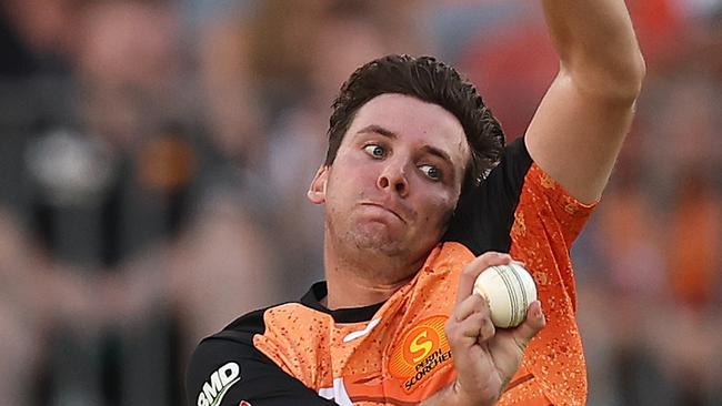 PERTH, AUSTRALIA - JANUARY 07: Jhye Richardson of the Scorchers bduring the BBL match between Perth Scorchers and Melbourne Renegades at Optus Stadium, on January 07, 2025, in Perth, Australia. (Photo by Paul Kane/Getty Images)