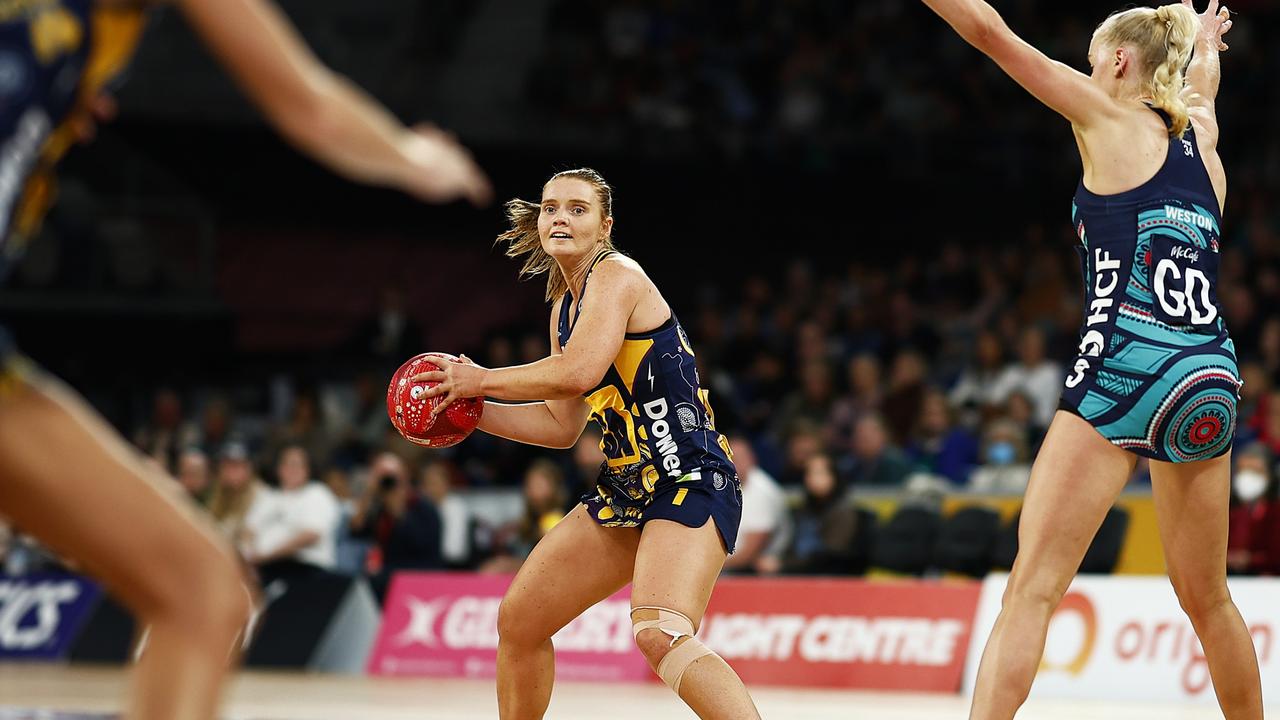 Stephanie Wood of the Lightning with her left knee heavily taped in the match against the Vixens on Sunday. Photo: Getty Images