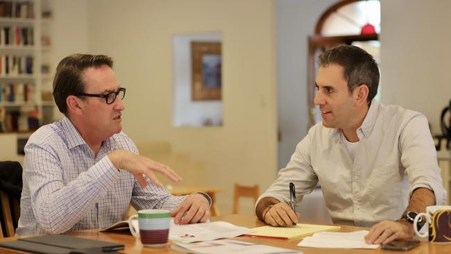 Treasury secretary Steven Kennedy, left, briefs Jim Chalmers in the incoming Treasurer's home in Brisbane. Picture: Office of Jim Chalmers.