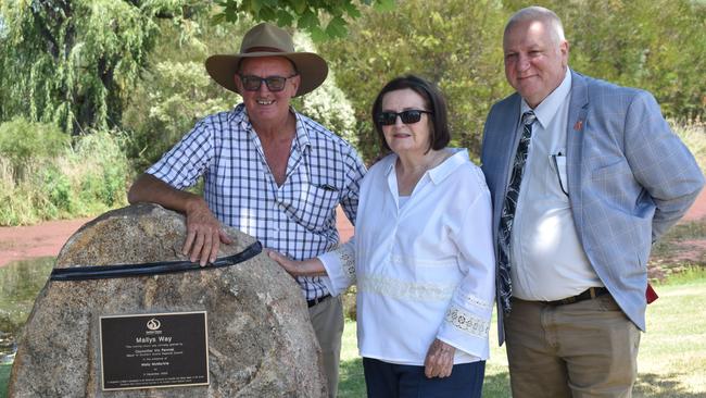 Dave and Mally McMurtrie with Mayor Vic Pennisi at the unveiling of Mally's Way.