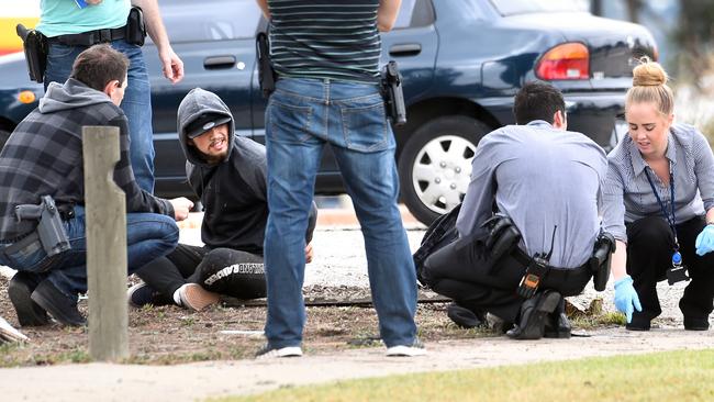 Heavily armed police swoop on Apex suspects in Dandenong arrest ...