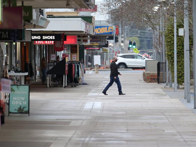 COVID cases at a Shepparton schools spark fears of a lockdown. A near deserted Maude Street Mall in the centre of town.                        Picture: David Caird