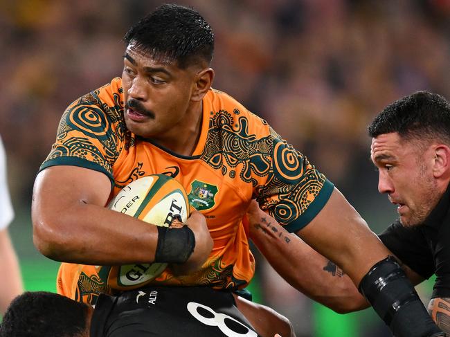 MELBOURNE, AUSTRALIA - JULY 29: Will Skelton of the Wallabies runs with the ball during the The Rugby Championship & Bledisloe Cup match between the Australia Wallabies and the New Zealand All Blacks at Melbourne Cricket Ground on July 29, 2023 in Melbourne, Australia. (Photo by Morgan Hancock/Getty Images)