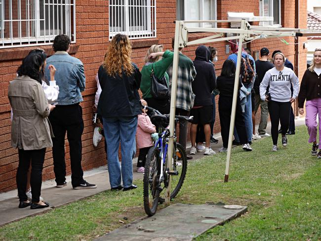 WEEKEND TELEGRAPH JULY 15, 2023. A line of hope full renters to see a apartment on Frederick St, Ashfield.  Picture: Adam Yip