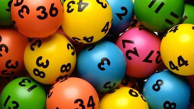 Wollongong couple wins big in Saturday Lotto.