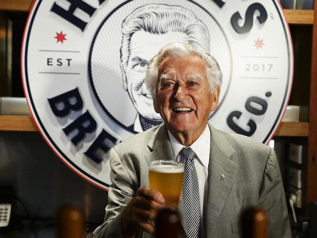 Bob Hawke with a beer in hand. Picture: Justin Lloyd