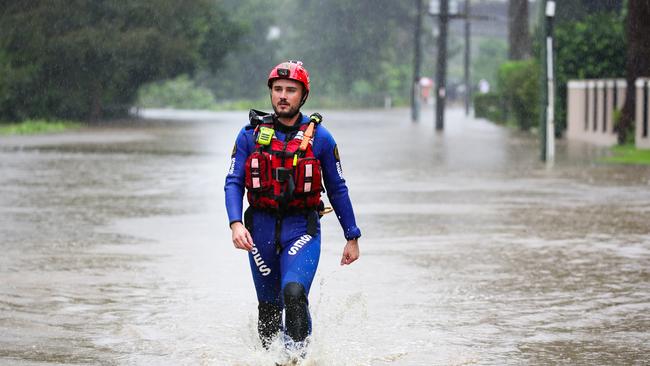 The Nepean River rose to dangerous levels. Picture: NCA NewsWire / Gaye Gerard