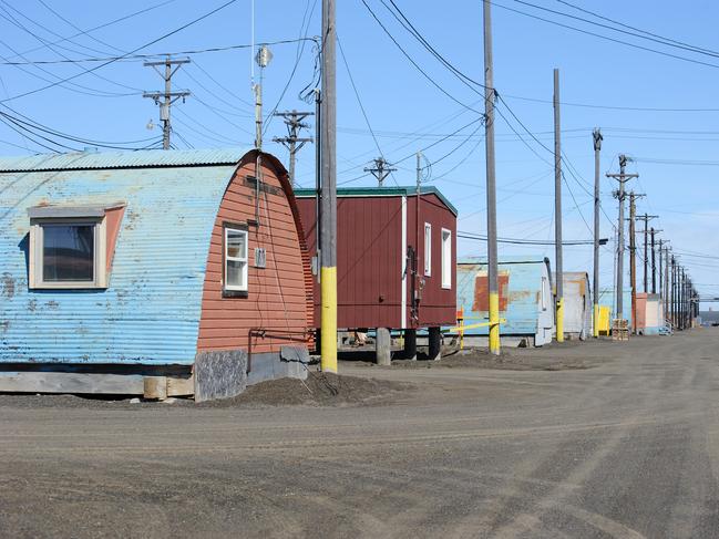 There are no roads connecting Utqiagvik to the outside world. The dirt roads that do exist end just a couple of kilometres outside of town.
