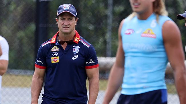 Western Bulldogs coach Luke Beveridge has urged the AFL to “bend” its new stand on the mark rule. Picture: Michael Klein