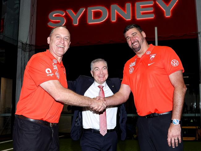 Dean Cox and John Longmire’s handover was amicable. Picture: Brendon Thorne/Getty Images