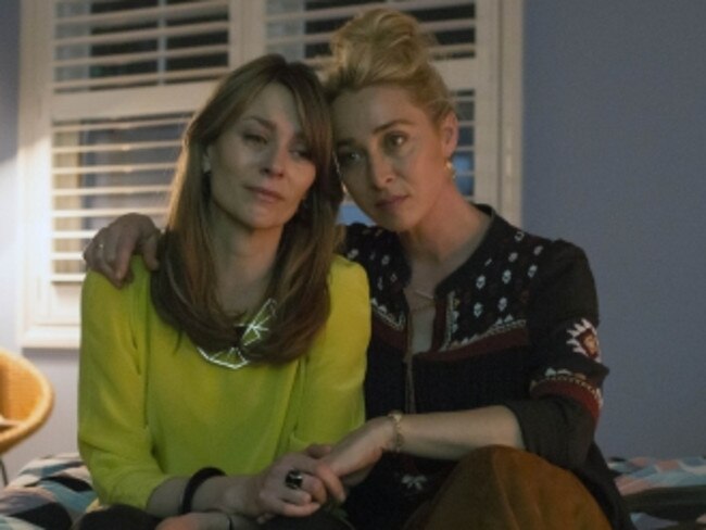 Offspring stars Kat Stewart and Asher Keddie. Picture: Supplied/Ten.