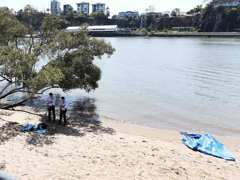 Kangaroo Point, Brisbane: Body Found In Brisbane River Under Story ...