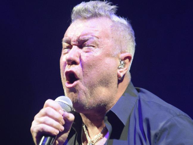 Australian legend Jimmy Barnes put on a stellar performance for nearly 5000 people at By the C at Park Beach Reserve on Saturday.