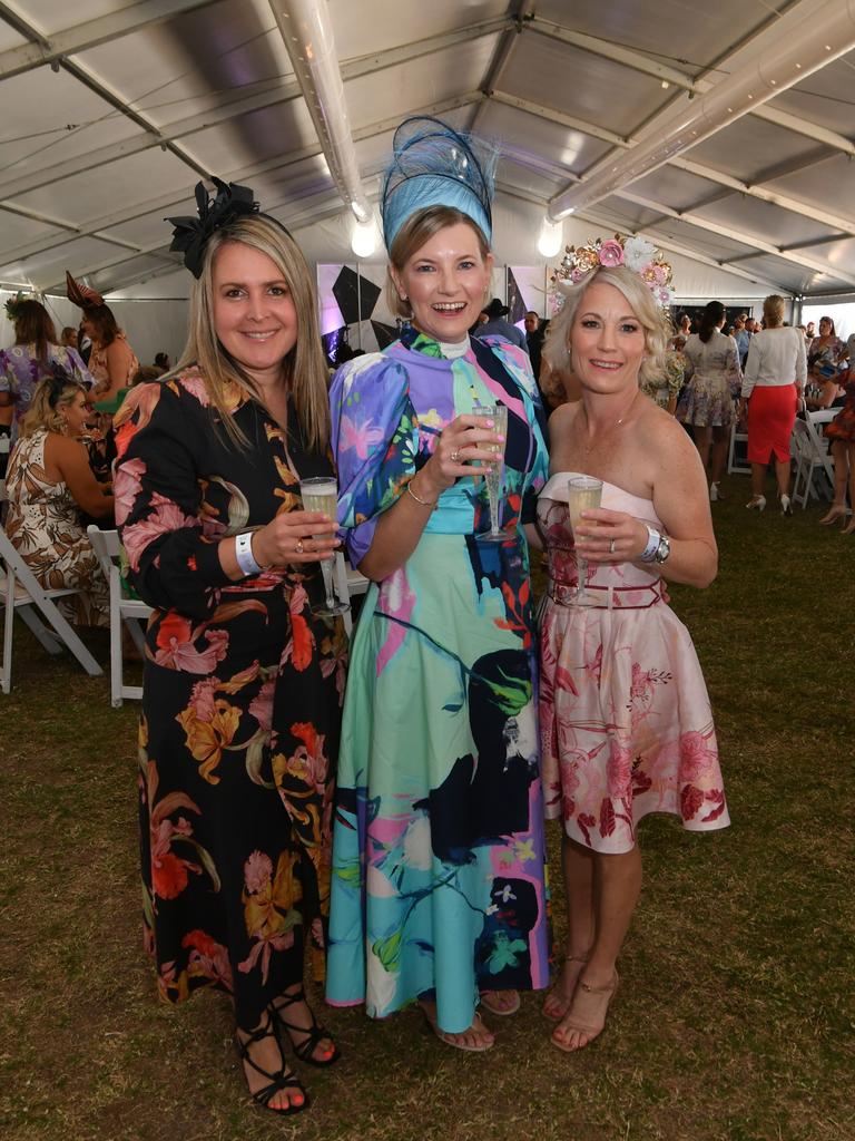 Ladies Race Day Cluden Park Townsville photo gallery | Townsville Bulletin