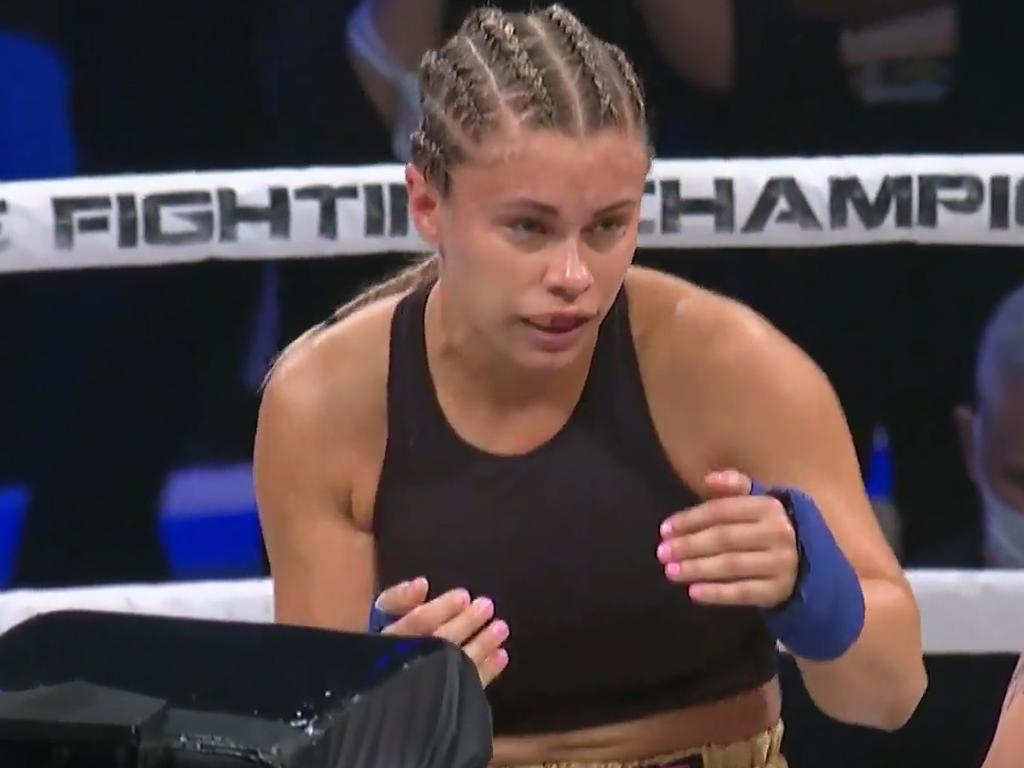 Paige Vanzant Bkfc Debut Injuries After Britain Hart Fight Result Bkfc Knucklemania Daily 7170