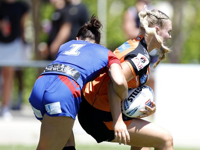 Lilly-Ann White makes a tackle. Picture: Michael Gorton