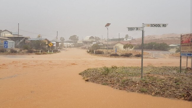 Dodgy Drive in Andamooka. Photo by Andamooka Observatory.