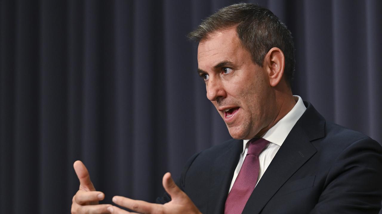 The federal government may have been gifted an interest rate cut when voters head to the polls, sometime in the next five-and-a-half months. Picture: NewsWire / Martin Ollman