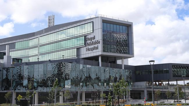 The trouble-plagued new Royal Adelaide Hospital is embroiled in a fresh row with builders worried they could be sacked.