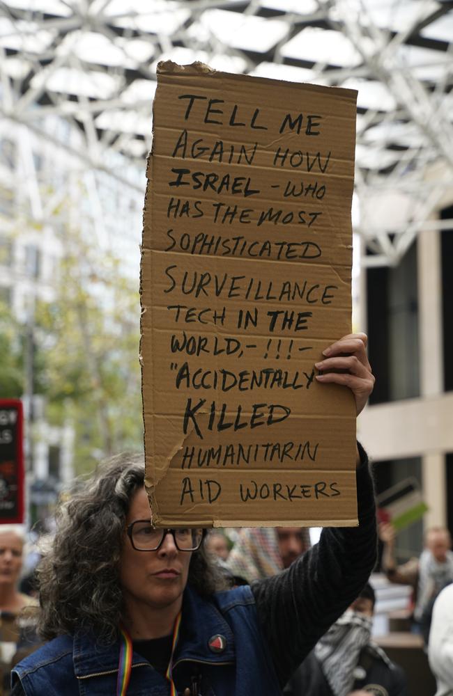 Crowds gathered outside the Department of Foreign Affairs and Trade office in Melbourne on Wednesday. Picture: NCA NewsWire / Valeriu Campan