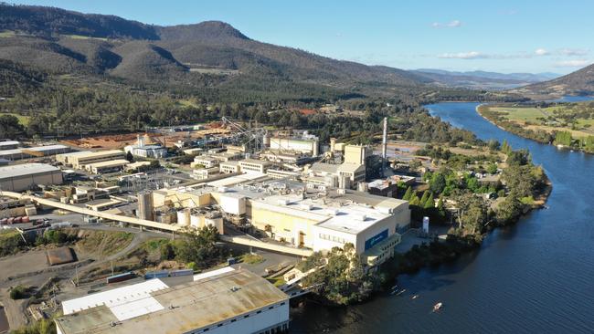 The Norske Skog paper mill has made a request to allow it to convert its boilers from coal to electricity could not be met by Hydro Tasmania, which has no spare power capacity, prompting claims of a ‘crisis’.