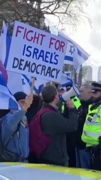 Israel's Netanyahu met by protests on London visit