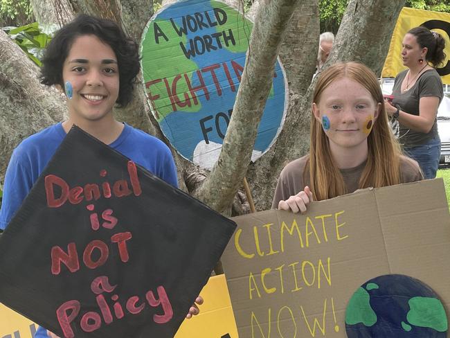 Climate activists strike amid annual coral bleach warning