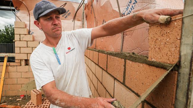 Not chasing the short-term cash … loyal bricklayer Richie Kitchingman on a job site in the Perth suburb of Kensington. Picture: Colin Murty