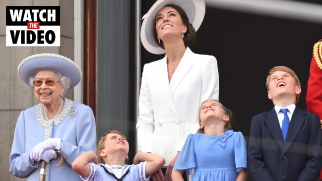 Queen's Platinum Jubilee: Flypast from Buckingham Palace