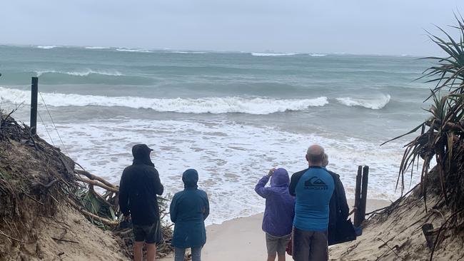 Rough seas, strong marine winds and heavy rain have closed down Byron Bay beaches to tourists and residents.