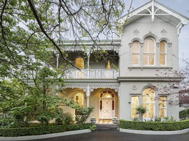 200 Barkers Road, Hawthorn - for herald sun real estate