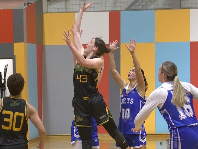 Alicia Carline produced a stunning display across the weekend for Sherbrooke. Photo: Basketball Victoria.