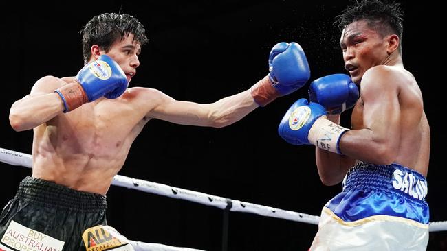 Brock Jarvis (left) outpointed Ernesto Saulong in an entertaining affair. Picture: AAP