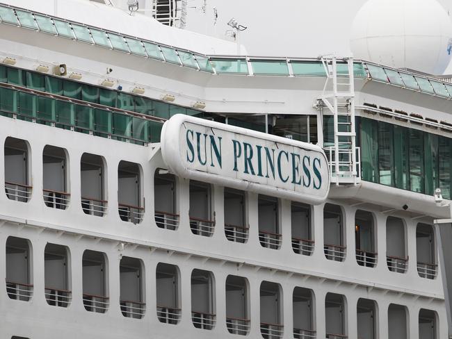 Cruise company wins first round of illness class action