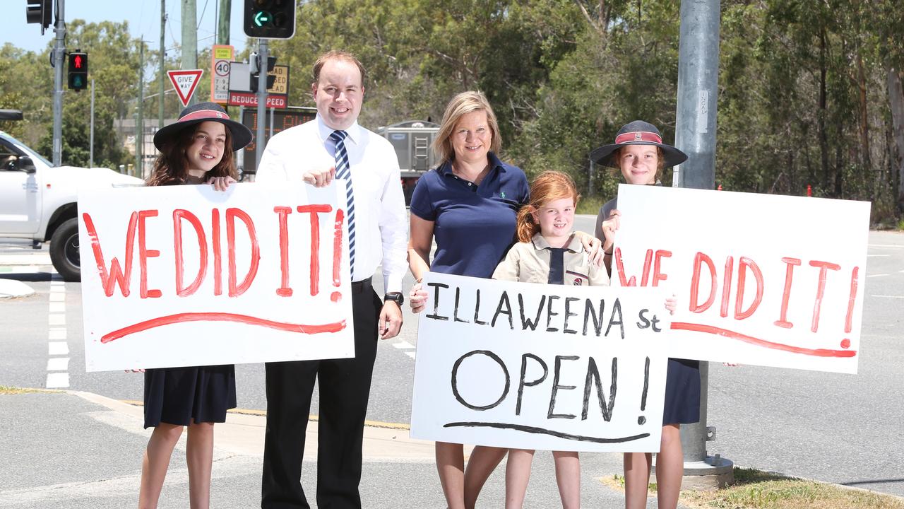 Duncan Pegg (second left) poses with residents Amelia Goode, Katie Nann and Louise Nann, and Bridgette Godde in Drewvale.