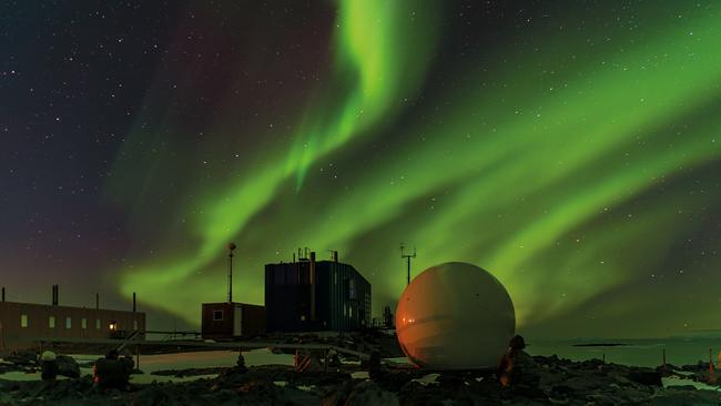 The aurora australis at Davis Station in Antarctica. Picture: Barend Becker