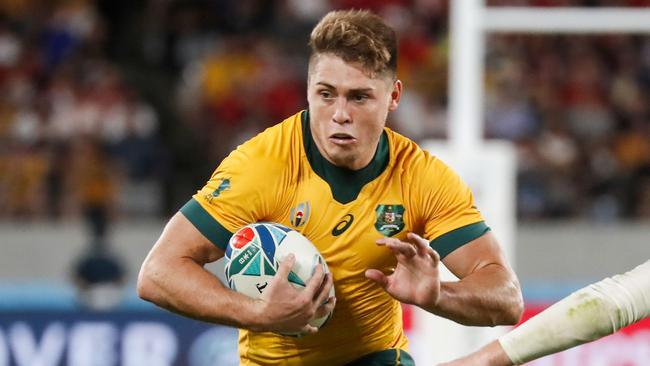 Australia's centre James O'Connor runs with the ball during the Japan 2019 Rugby World Cup Pool D match between Australia and Wales at the Tokyo Stadium in Tokyo on September 29, 2019. (Photo by Odd ANDERSEN / AFP)