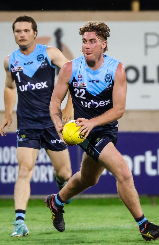 Baxter Mensch playing for the Darwin Buffaloes in the 2023-24 NTFL season. Picture: Celina Whan / AFLNT Media