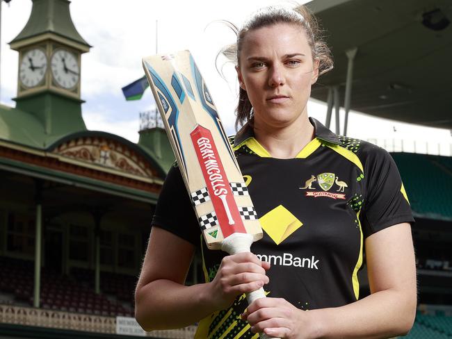 SUMMER OF CRICKET PORTRAITS. Speak to Tim Morrissey or Ben Horne for usage. SEPTEMBER 13, 2022.Pictured at the Sydney Cricket Ground today is Tahlia McGrath for Summer of Cricket Liftout scheduled for November. Picture: Tim Hunter.